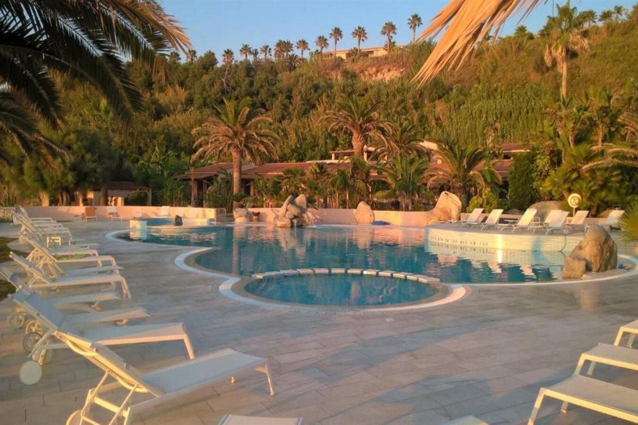 Hotel Villaggio Cala Di Volpe Капо-Ватикано Екстер'єр фото