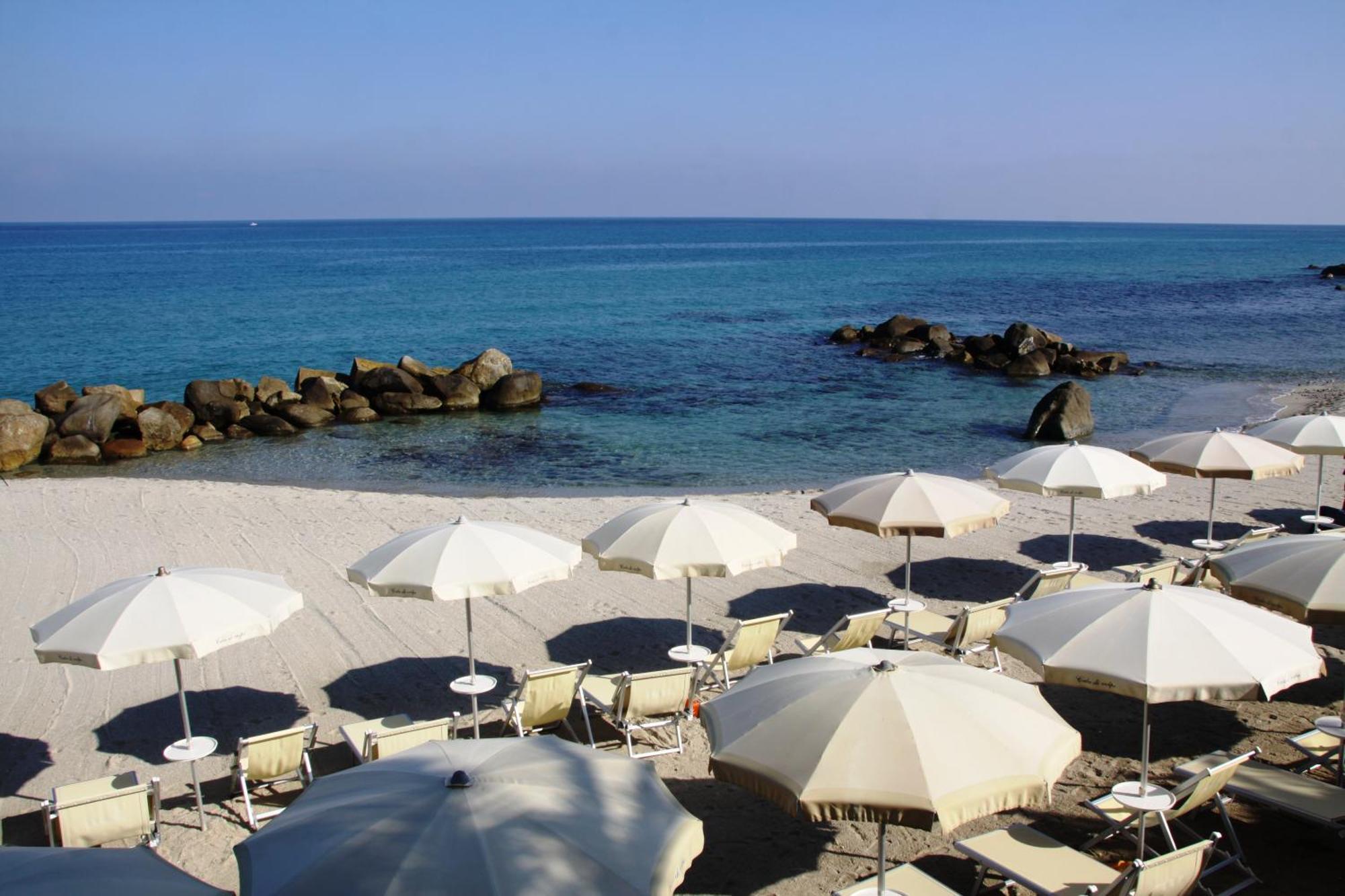 Hotel Villaggio Cala Di Volpe Капо-Ватикано Екстер'єр фото