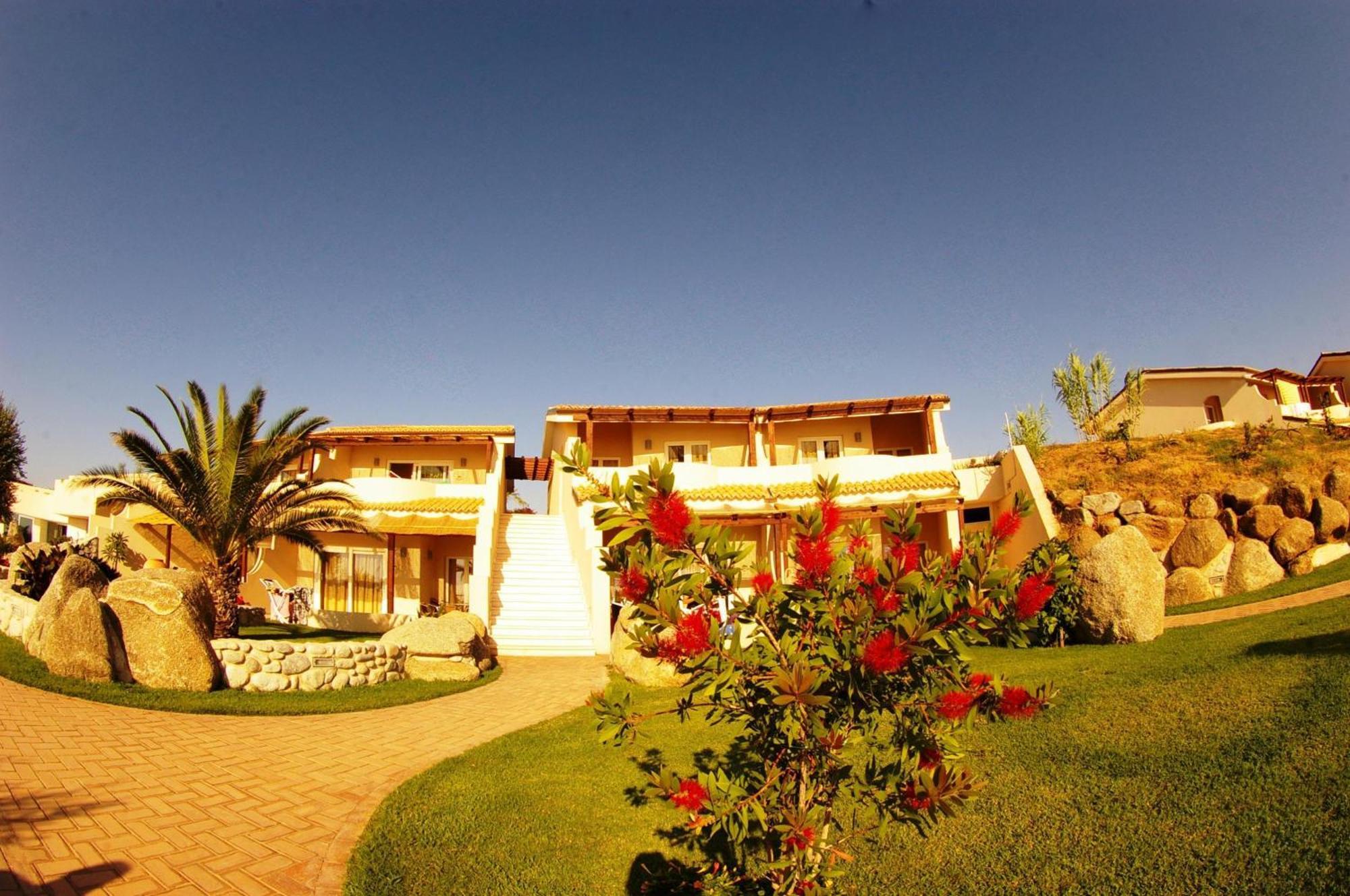 Hotel Villaggio Cala Di Volpe Капо-Ватикано Екстер'єр фото