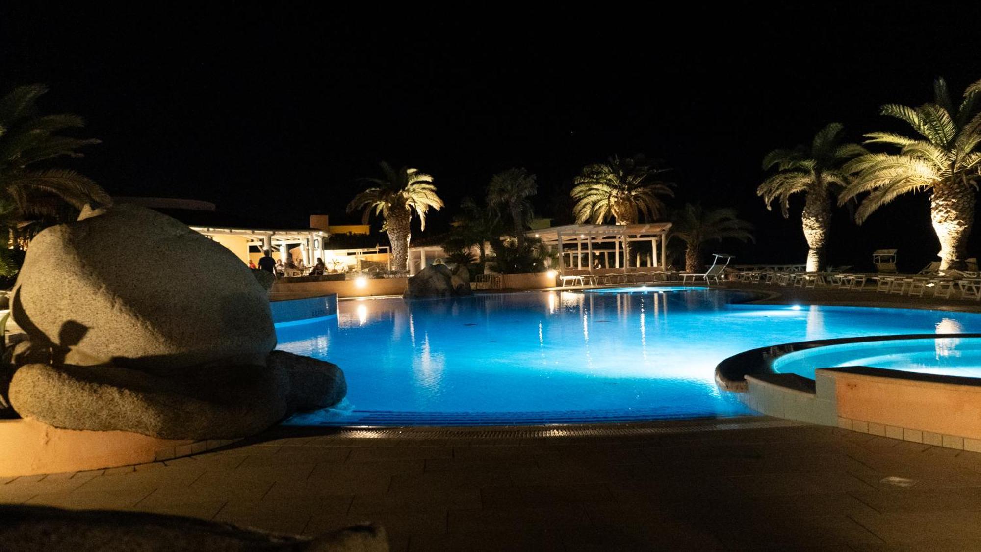 Hotel Villaggio Cala Di Volpe Капо-Ватикано Екстер'єр фото