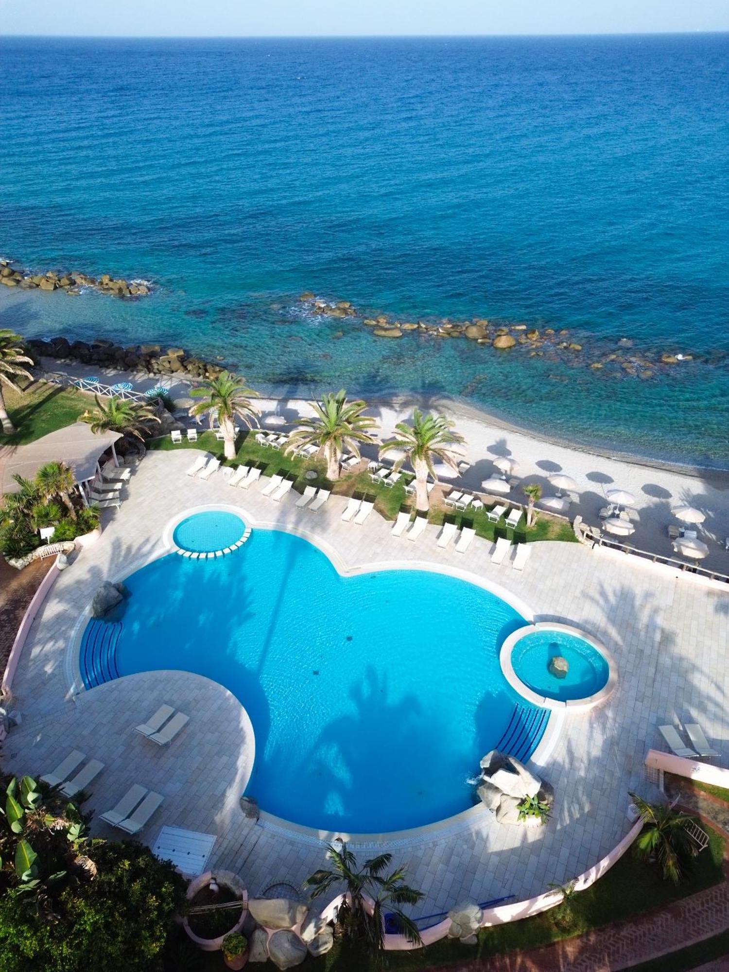 Hotel Villaggio Cala Di Volpe Капо-Ватикано Екстер'єр фото